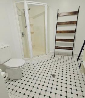 Three Kings House | Urban Retreat 4BR - Private Central Spacious Family-friendly