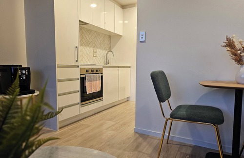 Auckland Central Business District Apartment | Urban Retreat - Central Auckland Stay