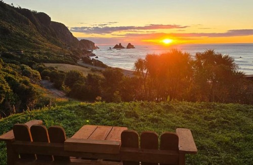 Barrytown Bed & Breakfast | View With A Room NZ - Boutique Beachfront Accommodation on the Great Coast Road