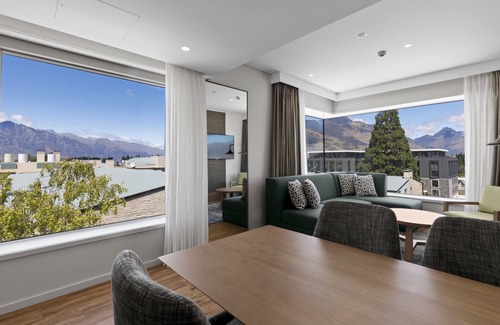 Queenstown City Centre Hotel | voco Queenstown by IHG