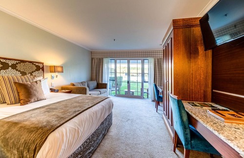 Mourea Hotel | VR Rotorua Lake Resort