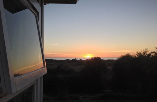 Waitarere Beach House | Waitarere retreat - on the dunes, panoramic sea views, minutes to the sand