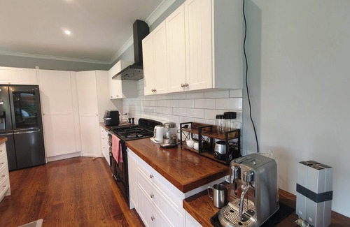 Waiuku House | Waiuku Lifestyle Sanctuary: 3 Bedrooms, 3 Bathrooms & Private Gym