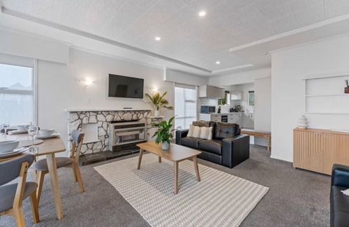 Two Mile Bay House | Walk to lake, and Sail Club with dual living