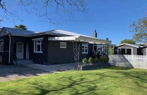 Havelock North Apartment | Walnut House