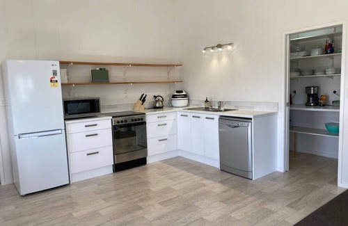 Ruakaka Apartment | Warehouse Loft Apartment Marsden City