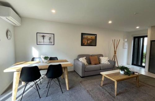 Merivale House | Warm and Stylish 2BR Home
