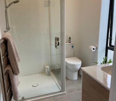 Albert Town House | Warm, sun filled apartment