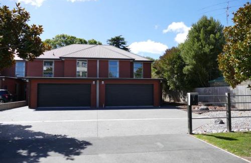 Upper Riccarton House | Warm Welcoming on Athol