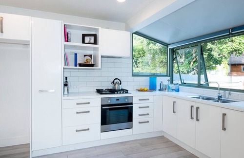 Kohimarama House | Welcome to nature and waves in Auckland perfect for your getaway
