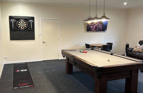 Helensville House | Welcome to Woodvale where family and friends come together