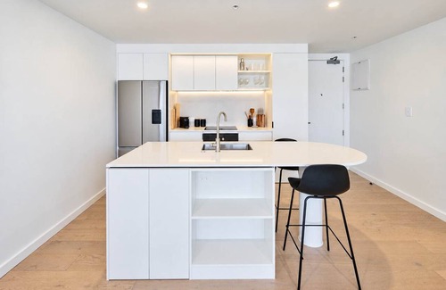 Te Aro Apartment | Wellington CBD 3BR with Pool, Gym & Views