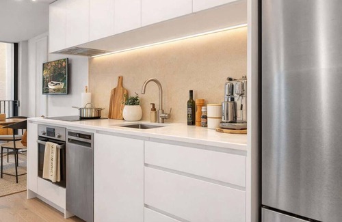 Te Aro Apartment | Wellington CBD | Courtenay | 1BR | Pool + Gym