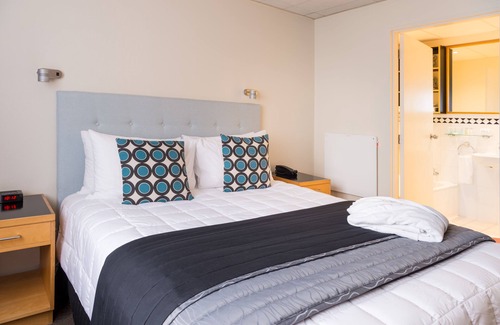 Te Aro Hotel | West Plaza Hotel