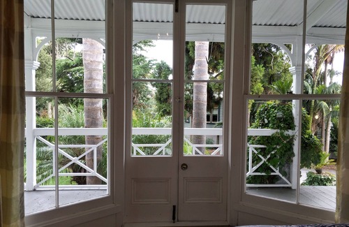 Kingsland House | Western Springs Villa