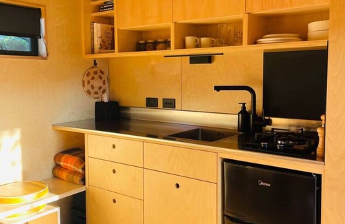 Raglan House | Whare Tōtahi Raglan - Accommodation
