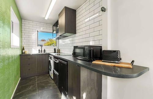 Hamilton Apartment | Winifreds Apartments - By Superior Stays