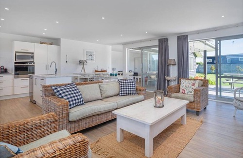 Cooks Beach House | Within Reach - Coastal Escape - Cooks Beach