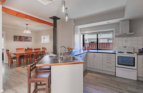 Hanmer Springs Resort | Woodland House - Hanmer Springs