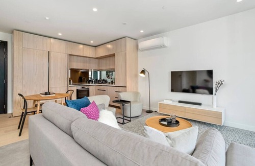 Auckland Central Business District Apartment | Wynyard Quarter Apartment with Aircon & Carpark