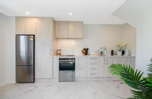 Lower Hutt House | Your Home for Night or a Month