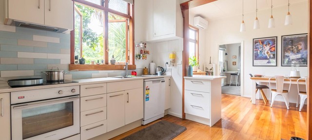 123 Ranolf - 4 Bedroom, 2 Bathrooms in Central Location
