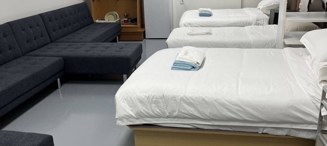 2 Double 1 Single 2 Sofa Beds - Suite 6
