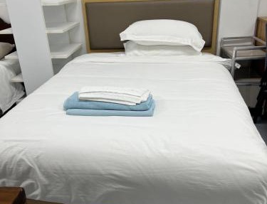 2 Double, 1 Single and 2 Sofa Beds Apartment 6