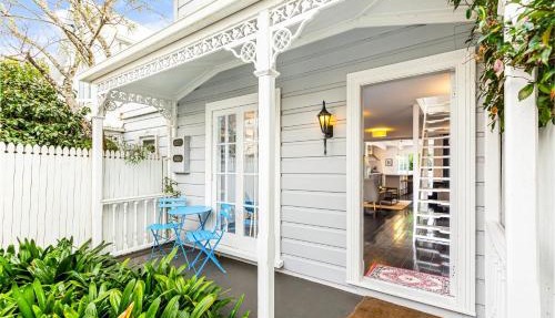 2BR Villa Near Ponsonby Rd & Parking Zodiak Stays