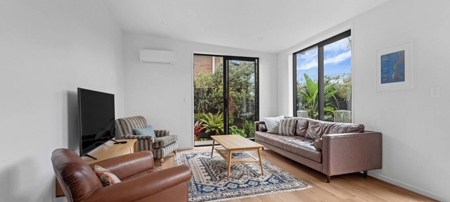 3-bedroom Narrow Neck apartment, Ground Level
