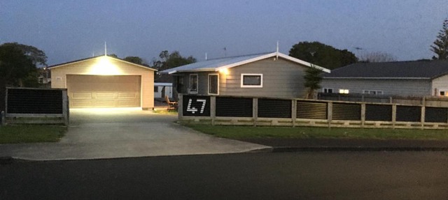 47 Hooper Ave, Pukekohe, sleeps 13