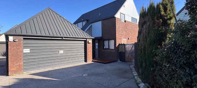 5 Minutes Airport, 3 Bedroom 6 Guests