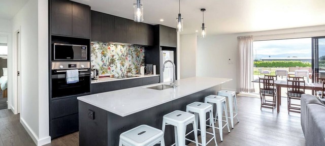 53 Burgundy, Martinborough