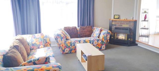 7mins to the supermarket, tidy&lovely home like yours in Springfield