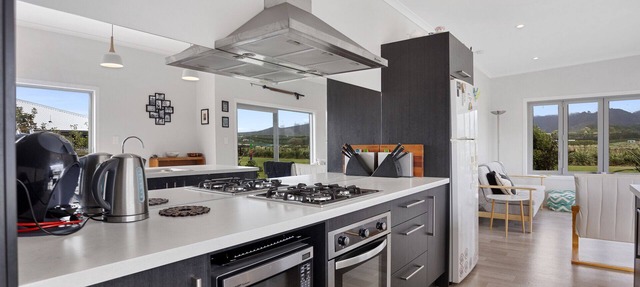 A Reel Retreat - Waihi Beach Holiday Home