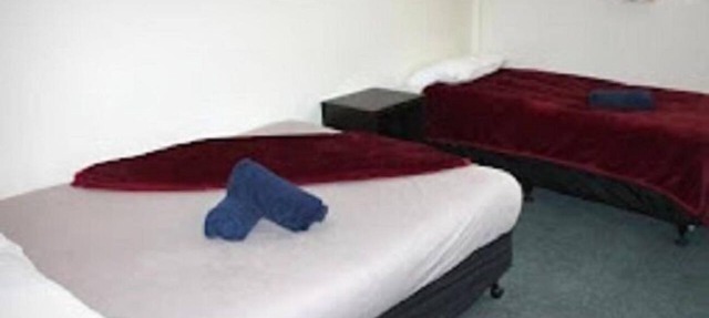 Aaron Court Motel
