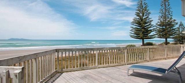 Absolute beach-front holiday home