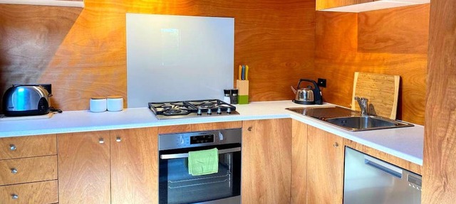 Absolutely Gorgeous Cottage Rental near Queenstown for Romantic Getaways, South Island NZ