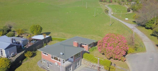 All Seasons Escape - Hilltop, Sleeps 10, Bikes