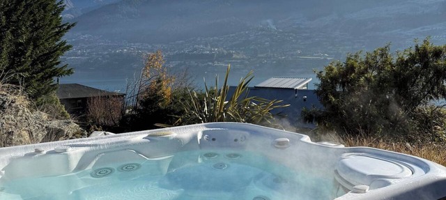 Alpine Escape | Spa Views 2 eMTBs