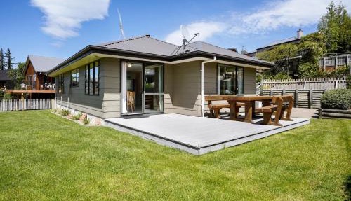 Alpine Peek - Hanmer Springs Holiday Home