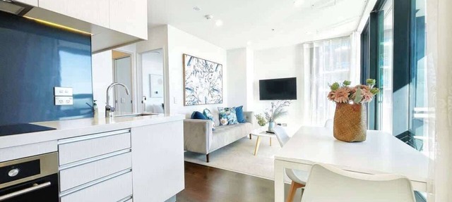 Amazing Harbour & Sea View 2Bd & 2Bth with Aircon Near Skytower & Britomart