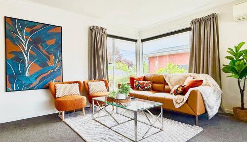 Avonhead Three Bedroom Family Home with Garden and Parking