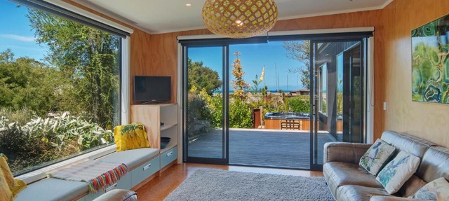 Bach7 by the Sea - Spa Pool, Views, Walk to Beach!
