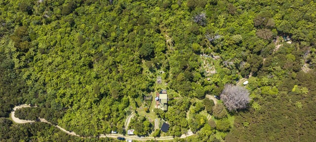 Barbara's Mount Stokes Hideaway in Anakoha Bay