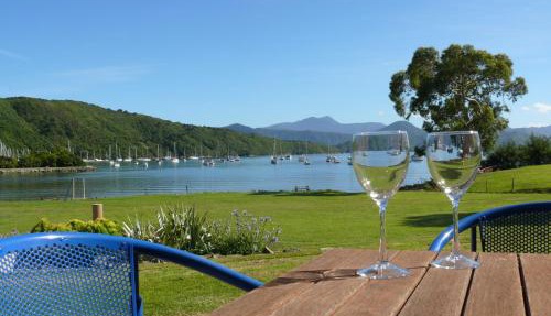 Bay Vista Waterfront Motel