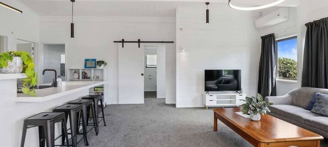 Be Rude Not To - Walk to Redwoods, Sleeps 7
