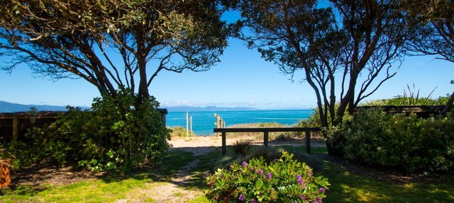 Beach Tata - Golden Bay Bach Tata Beach