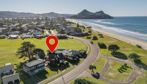 Beachfront Landing - Pauanui Holiday Home