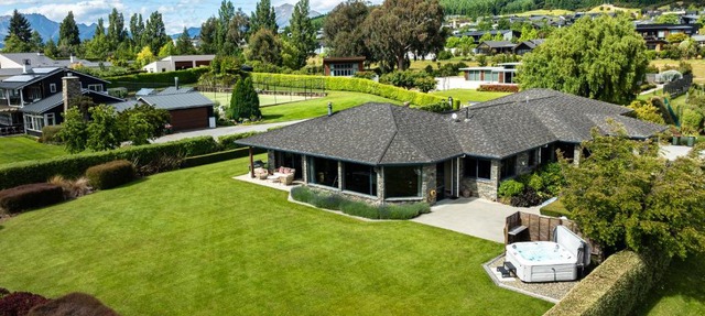 Beacon Point Lakeview Escape - Spacious - Stylish